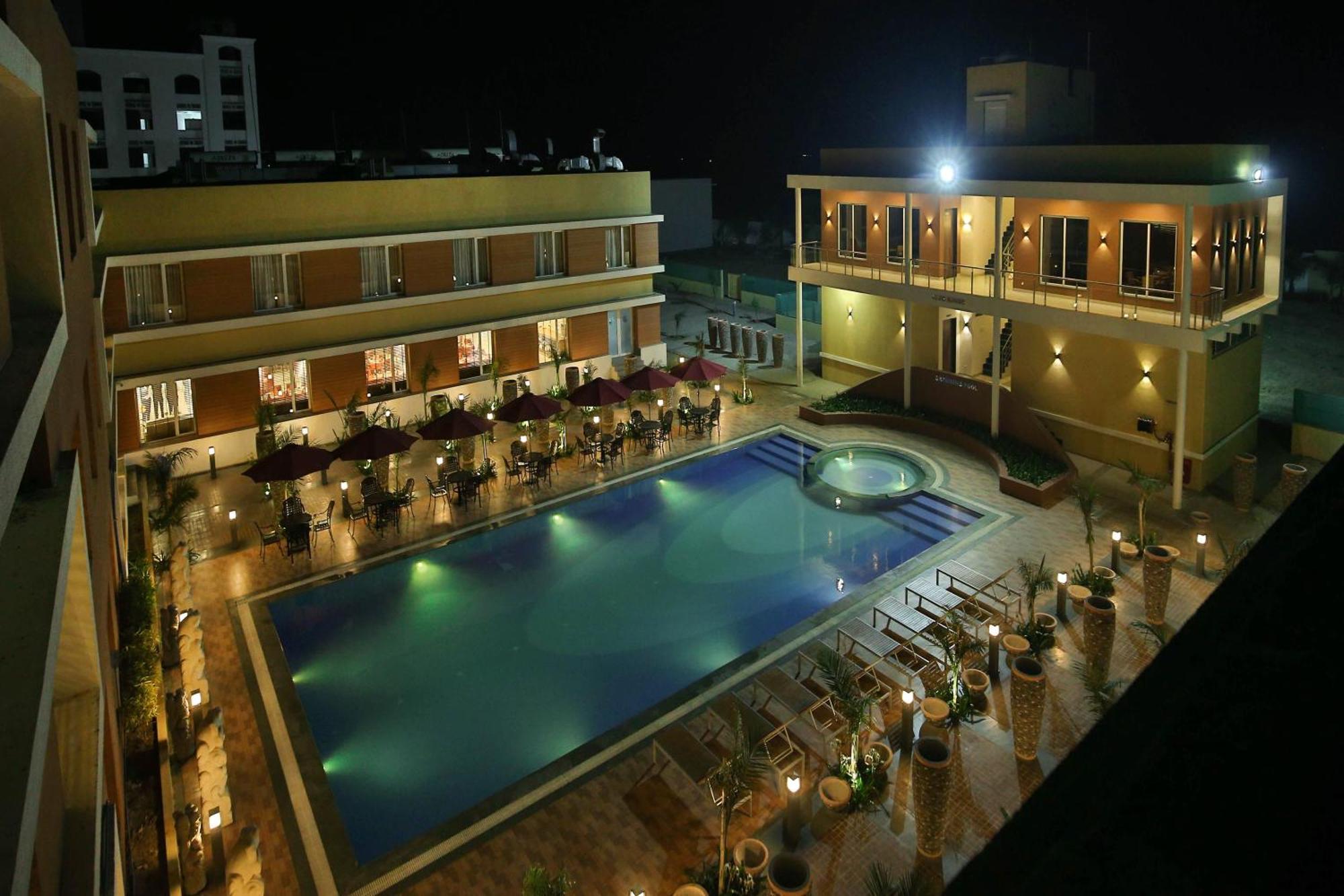 Club Mahindra Dwarka Hotel Exterior photo