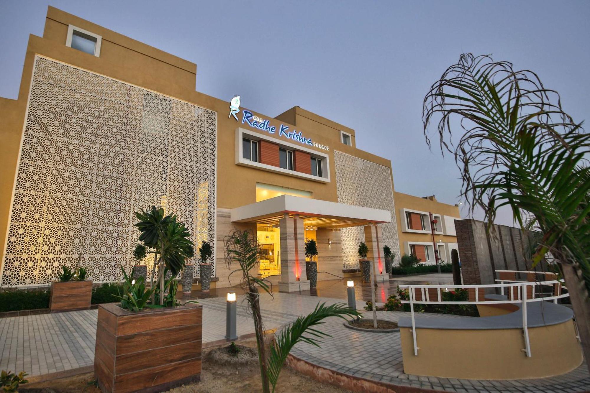 Club Mahindra Dwarka Hotel Exterior photo